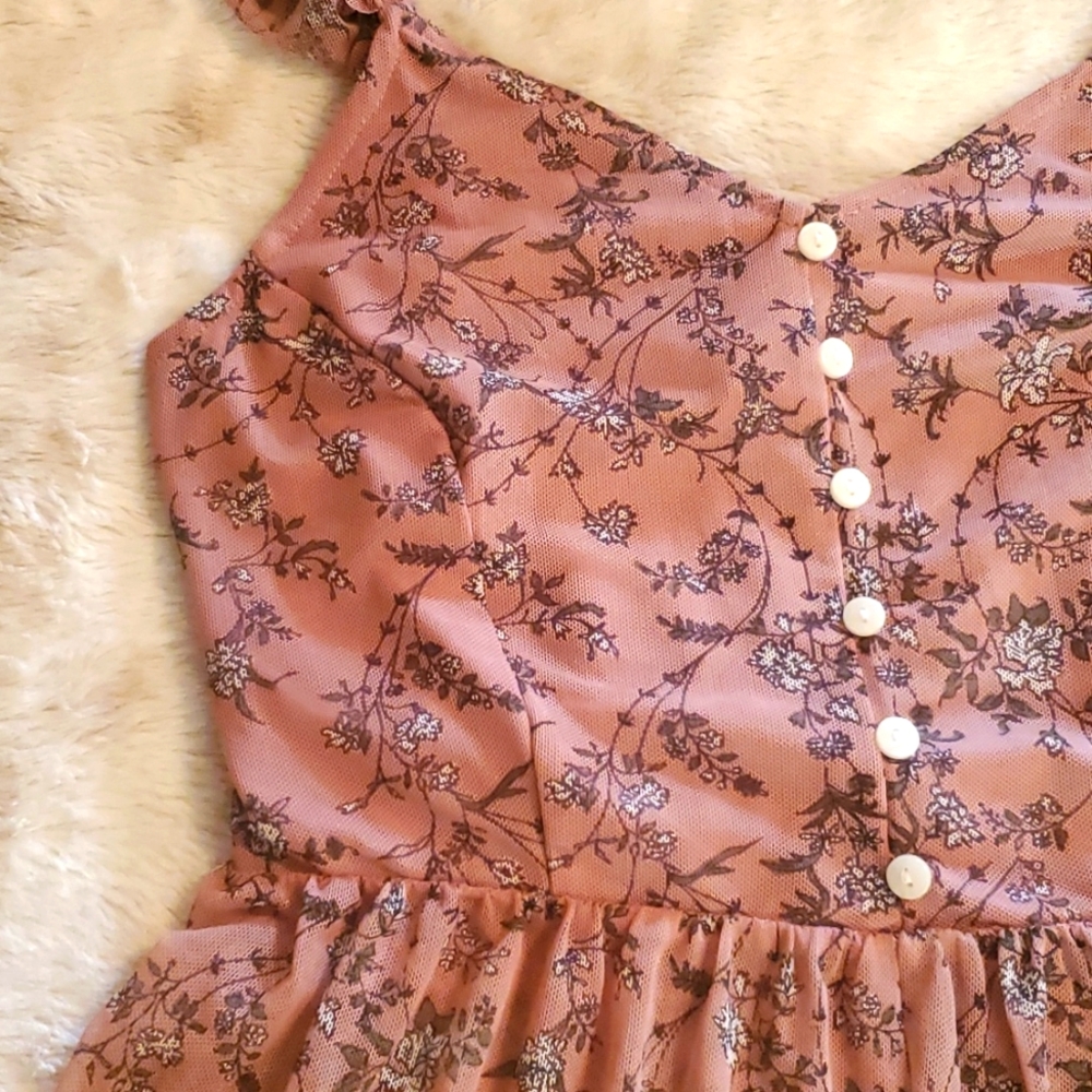 Flutter Sleeve Button Peplum Crop Top - image 2